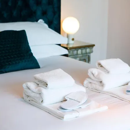 Neptune At Rounton By Maison Parfaite - Hot Tub - Parking - Robin Hoods Bay * Robin Hood's Bay